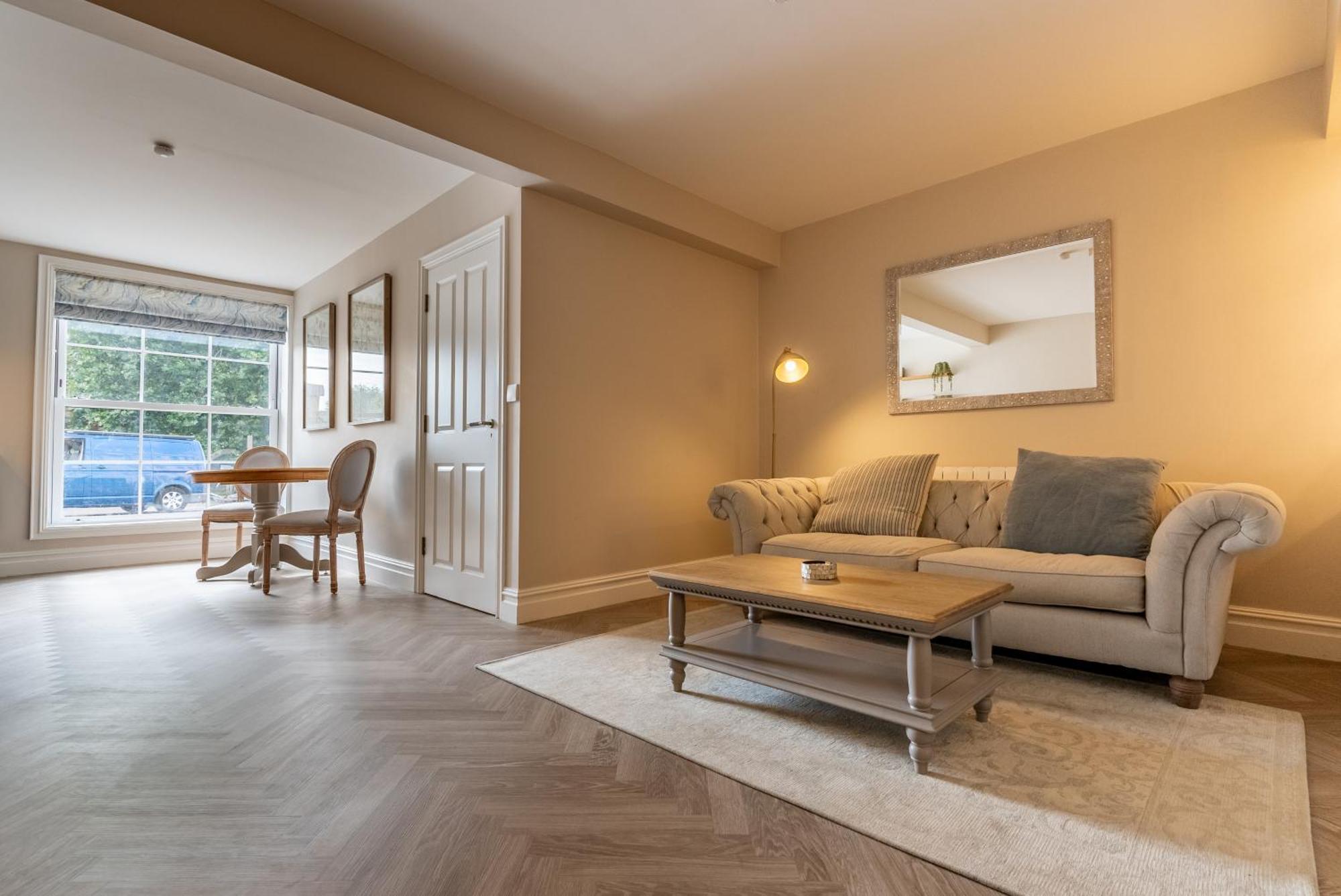Brand New Riverside Apartment Христчёрч Экстерьер фото