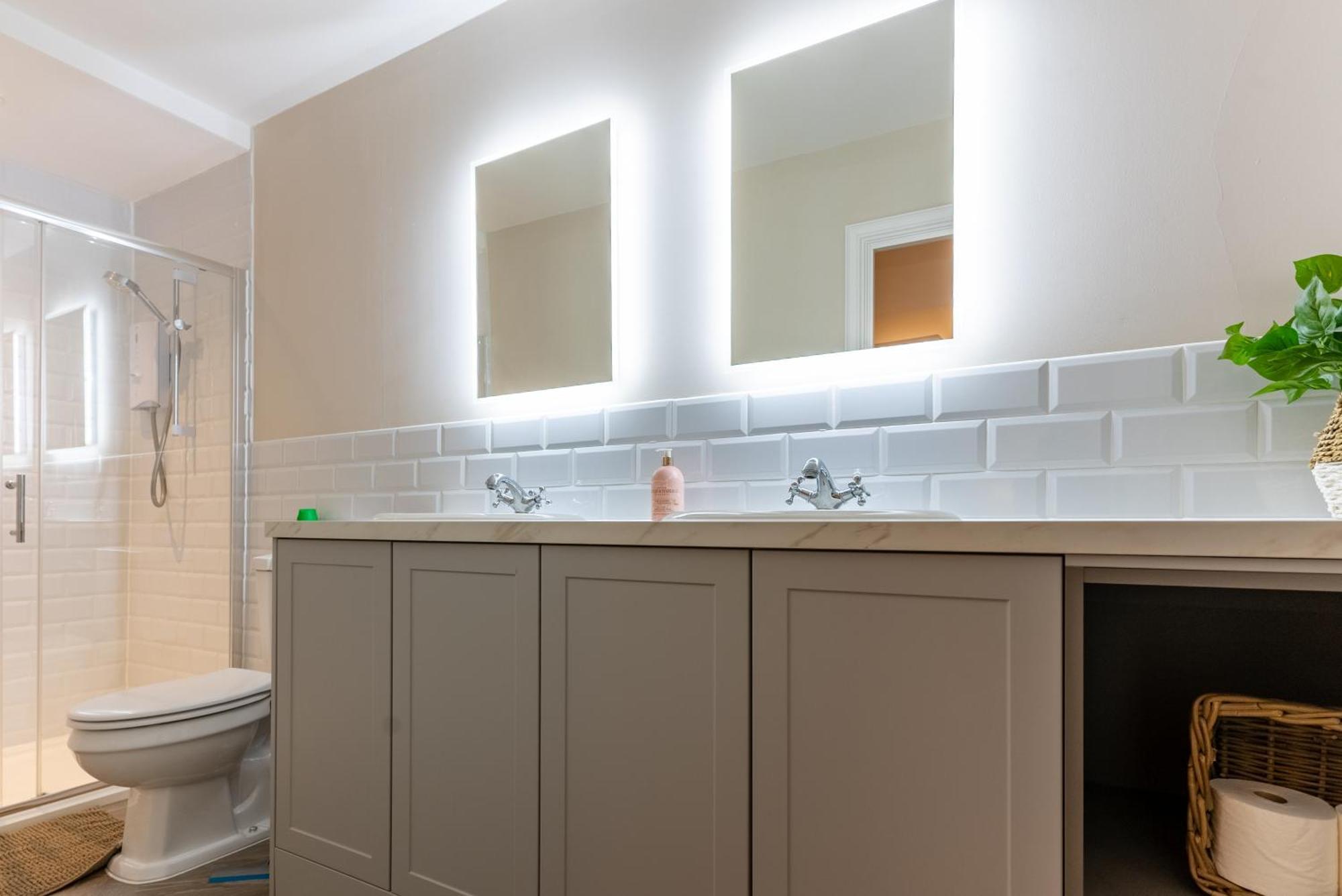 Brand New Riverside Apartment Христчёрч Экстерьер фото